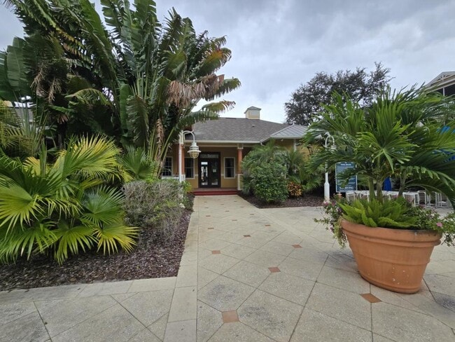 Building Photo - 4207 S Dale Mabry Hwy