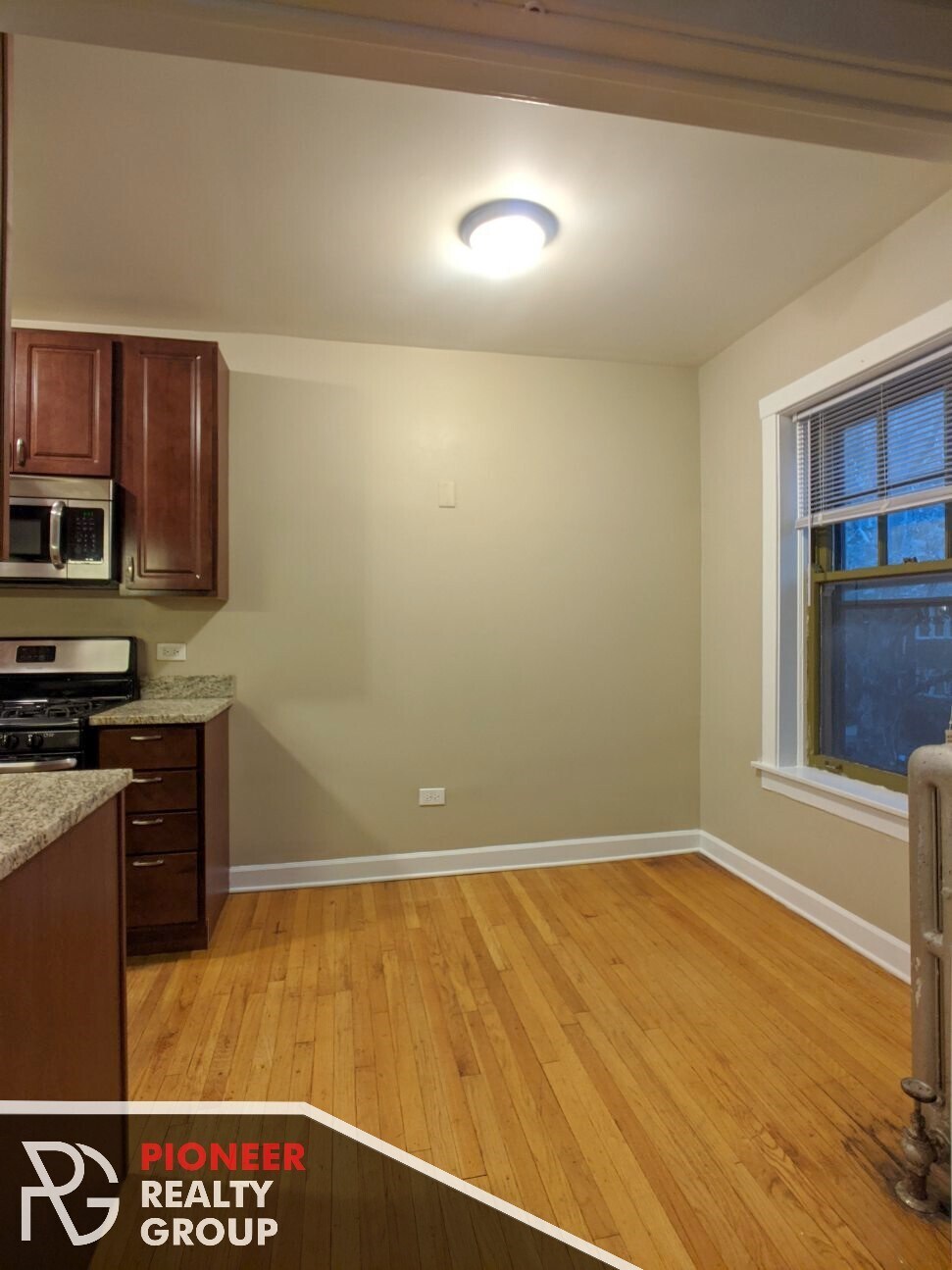 Building Photo - 4901 N Hoyne Ave