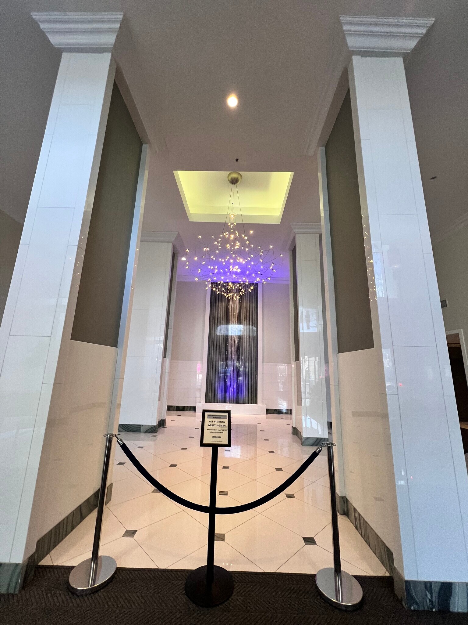 Lobby - 45 river drive south