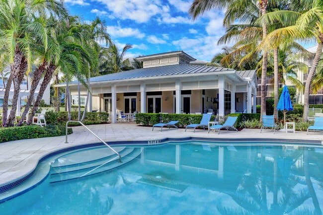 Building Photo - 444 Bay Colony Dr N