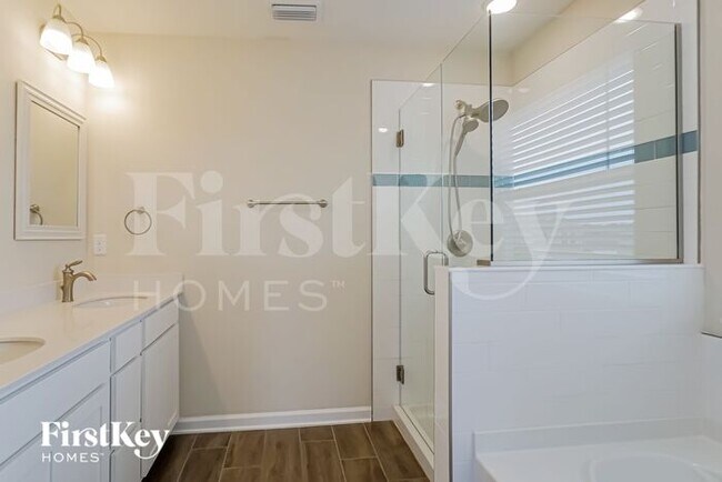 Building Photo - 92 Vicksburg Dr