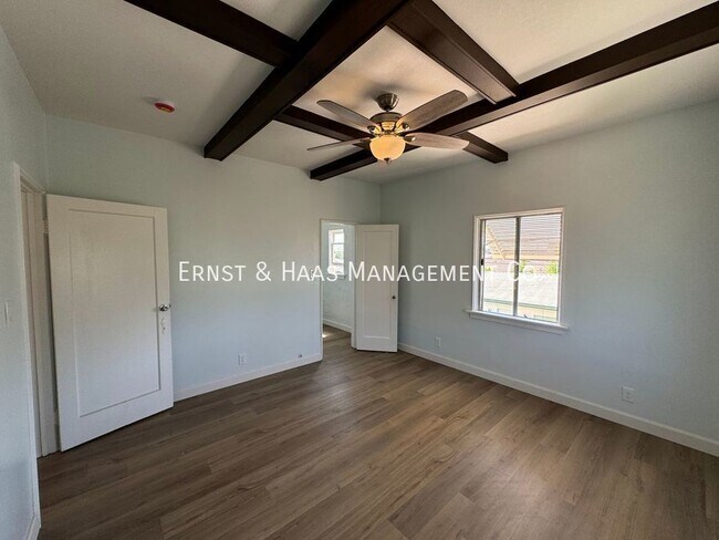Building Photo - 1405 1/2 Olive Ave.-