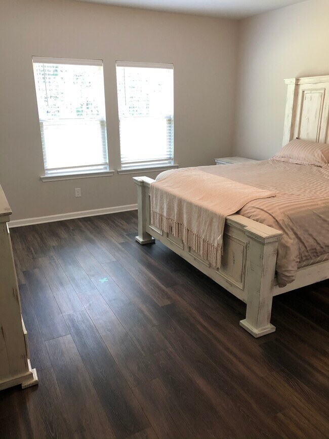 Building Photo - 2026 Spring Trails Bend