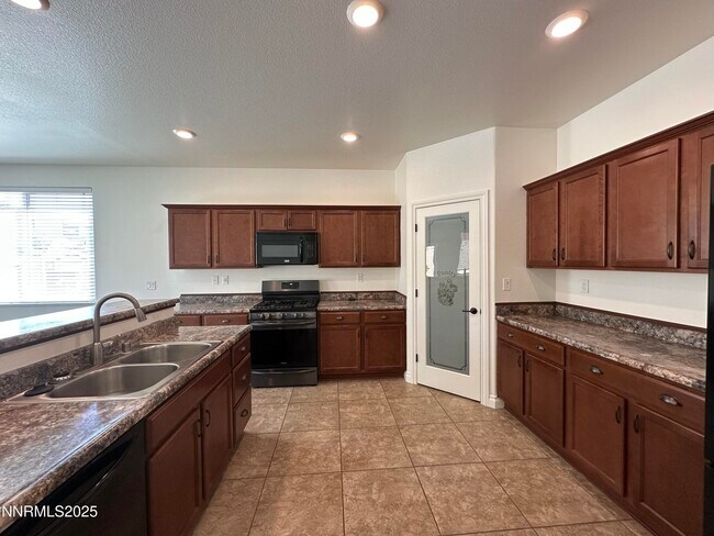Building Photo - 18230 Polar Bear Ct