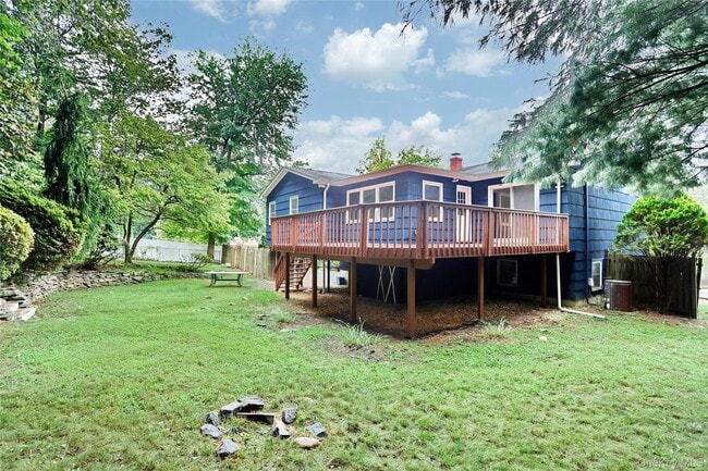 Building Photo - 24 Wallace Dr