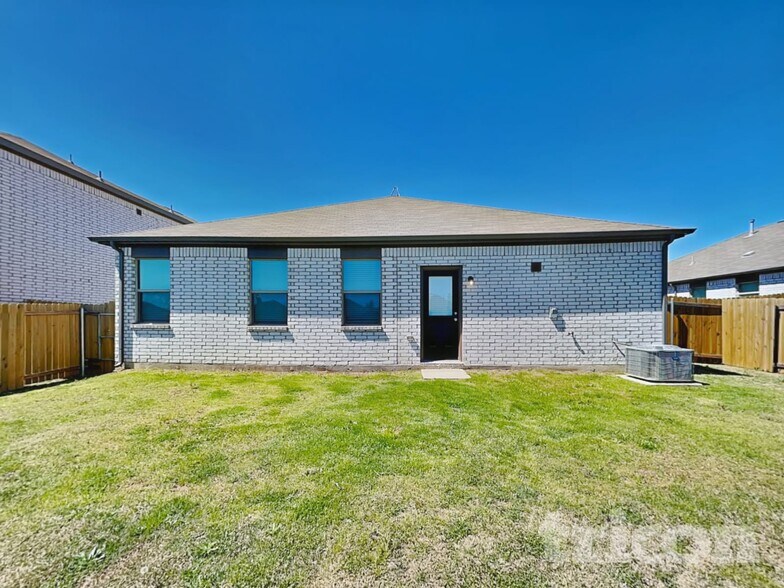 Building Photo - 304 Micah Ln