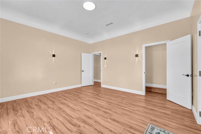 Building Photo - 423 S Poinsettia Ave