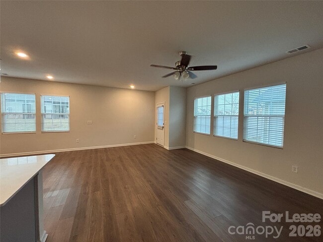 Building Photo - 15733 Country House St
