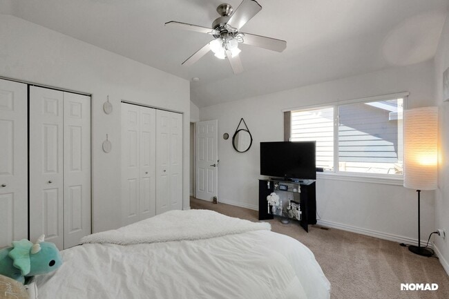 Building Photo - Spacious 4BR Townhome in Greeley