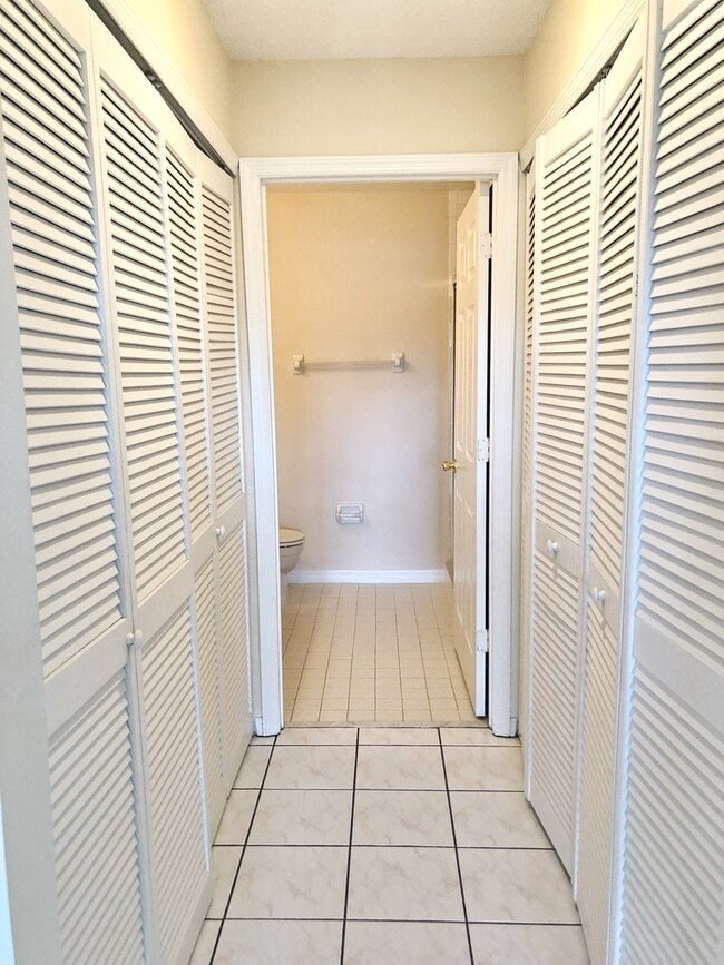 Building Photo - Wedgefield Golf Villa