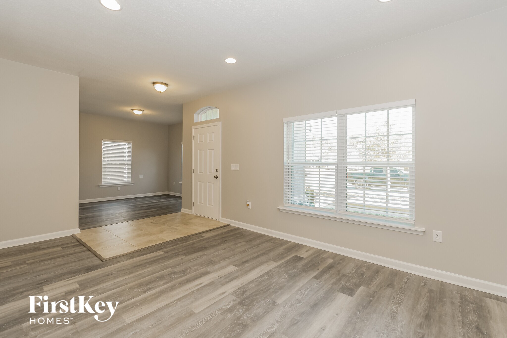 Building Photo - 15717 Spotted Saddle Cir