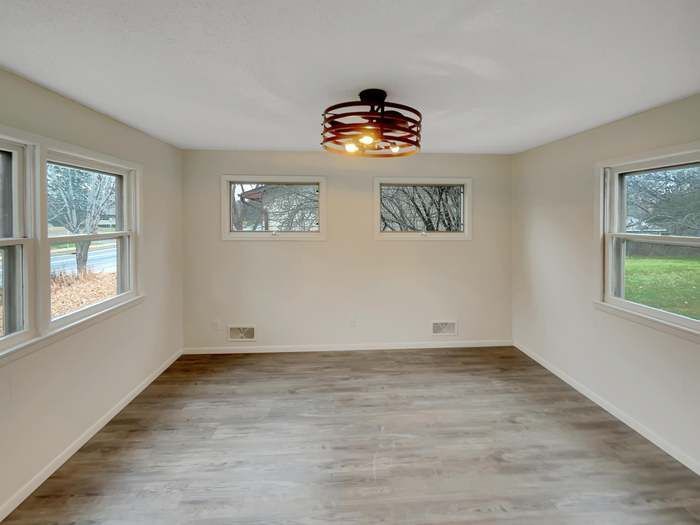 Building Photo - 2022 English St