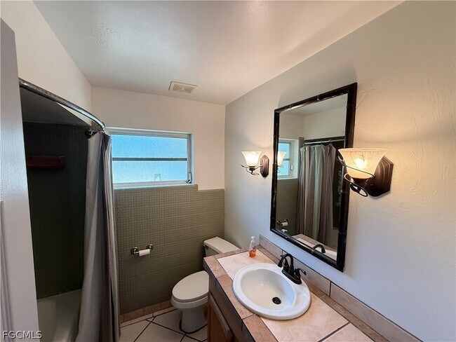 Building Photo - 1354 Stadler Dr