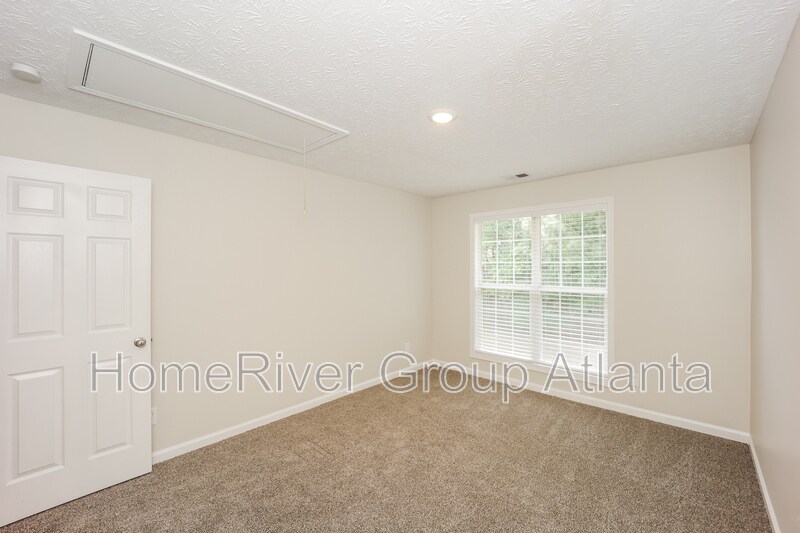 Building Photo - 1583 Marceau Dr