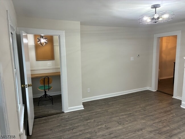 Building Photo - 36 Cross St