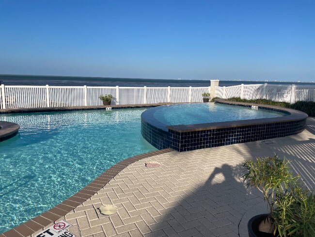 Building Photo - 210 Las Joyas Blvd