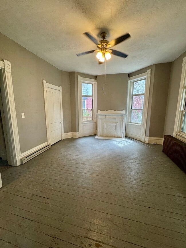 Building Photo - 3541 California Ave