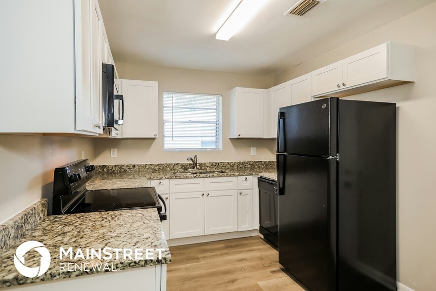 Building Photo - 4610 Anvers Blvd