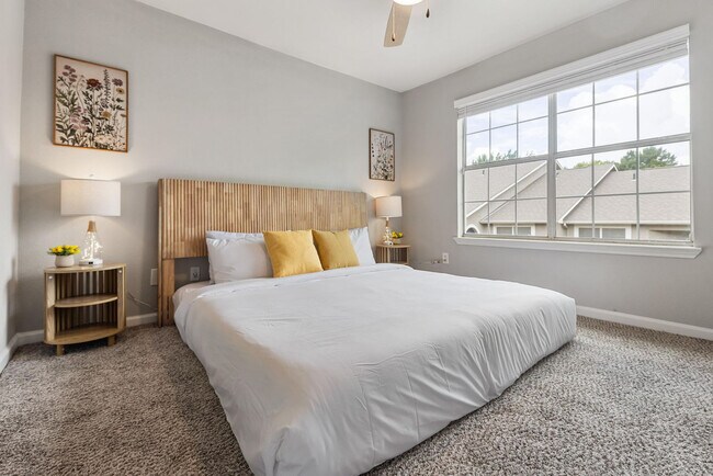 Building Photo - 8054 Exchange Dr