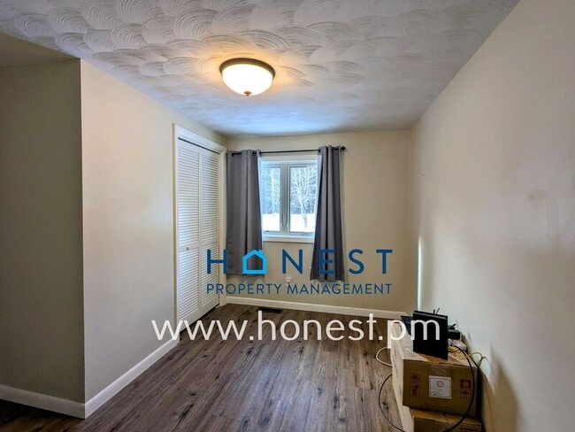 Building Photo - 151 Chimney Rd