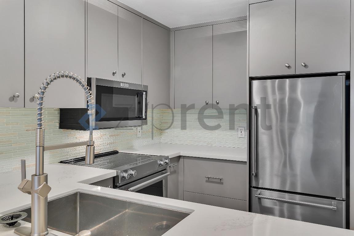 Building Photo - Unit 121