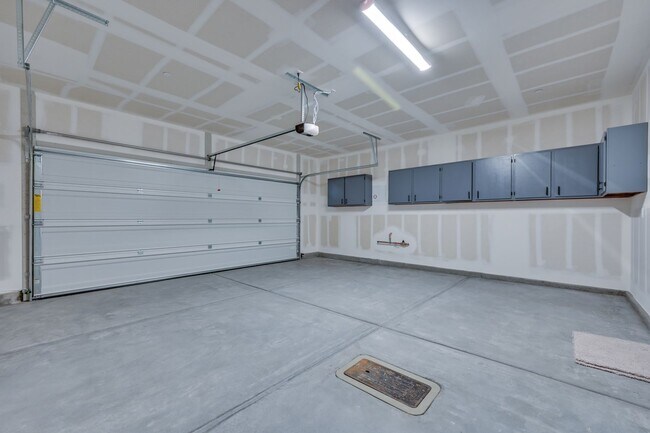 Building Photo - New House!!! Inspirada!!! Across from future Community Pool/Park!!! Tankless water heater!!