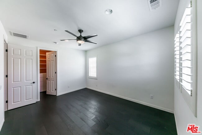 Building Photo - 22379 Driftwood Ct