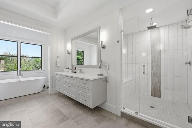 Building Photo - 2504 12th St N