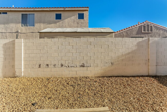 Building Photo - 7232 Pinon Crest Ct