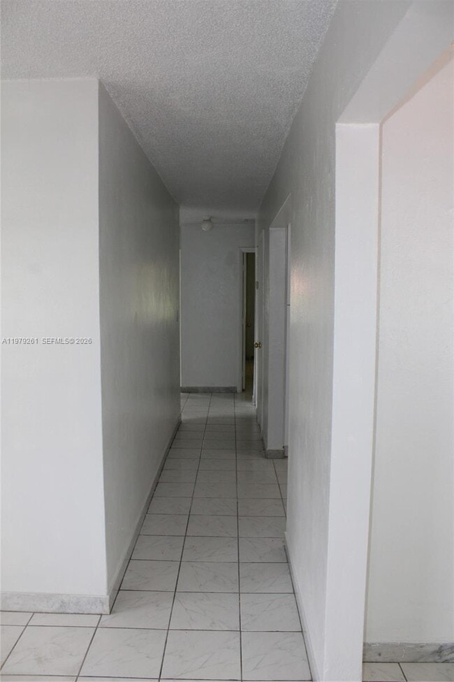 Building Photo - 3040 SW 69th Ave