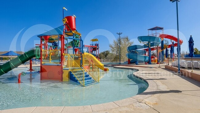 Building Photo - 779 W Calle La Bolita