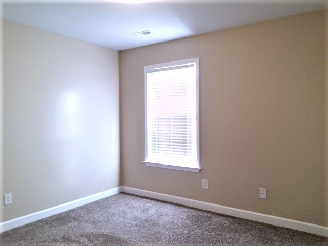 Building Photo - 7008 Masonboro Dr