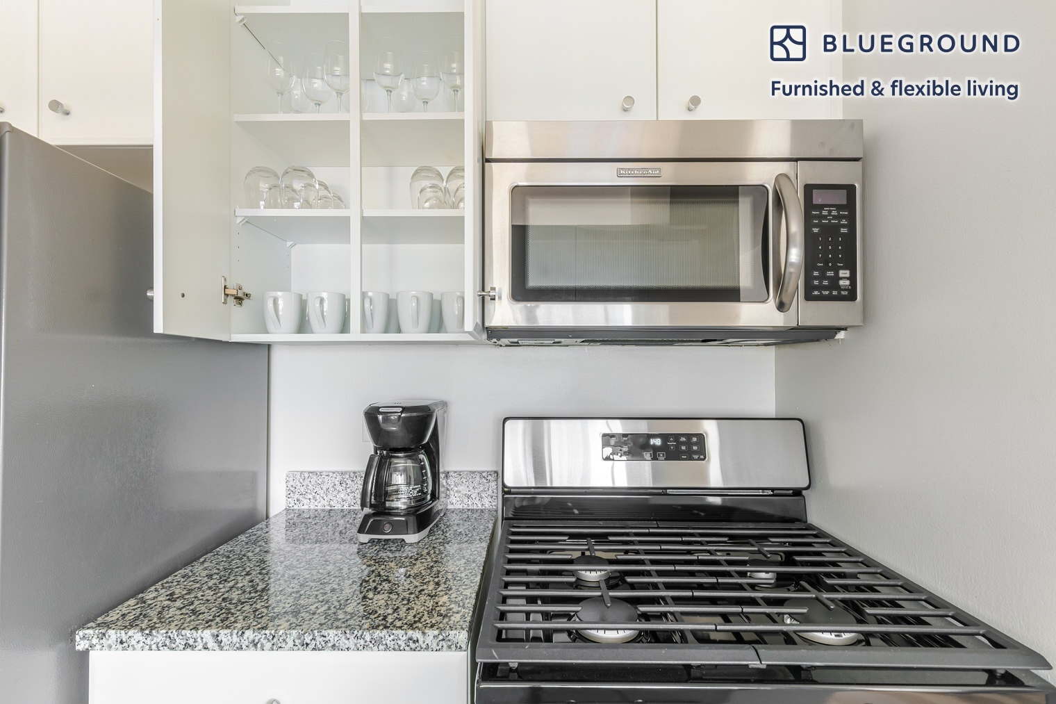 Building Photo - 255 W 94th St