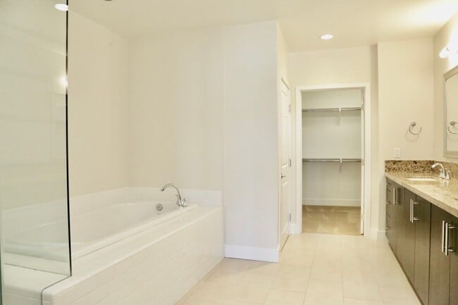 Building Photo - Luxury Condo Living in Central Park West – The Belvedere, Irvine