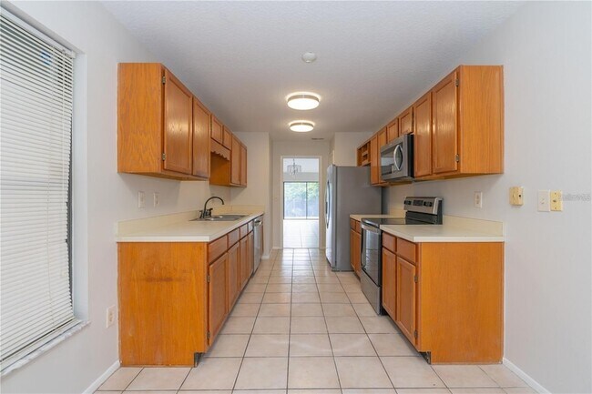 Building Photo - 660 Holbrook Cir