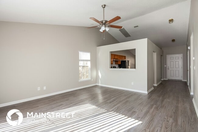 Building Photo - 205 Markham Dr