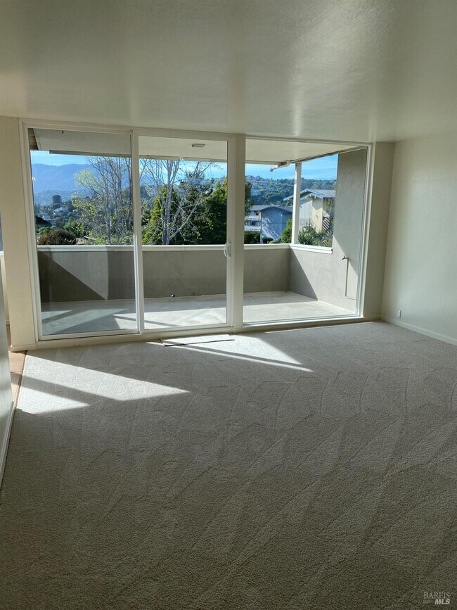 Building Photo - 11 Andrew Dr