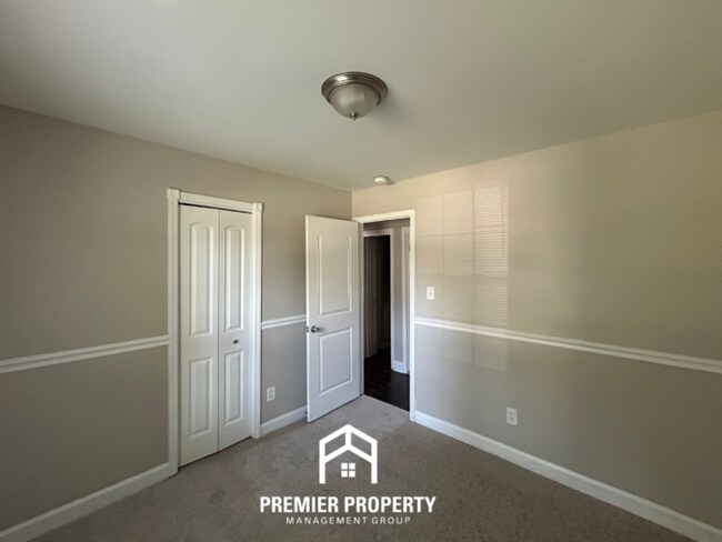 Building Photo - 3720 Pembrook Cove