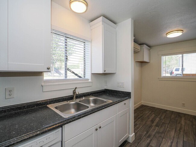Building Photo - 1559 W 3395 S