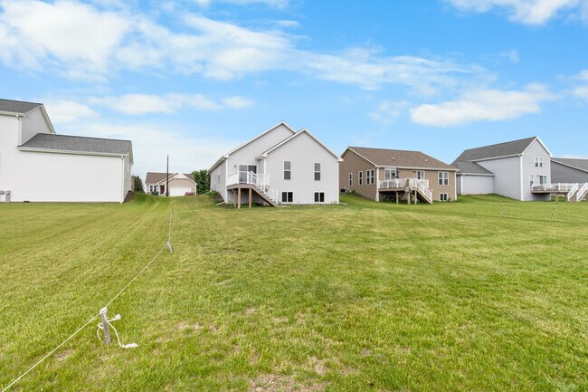 Building Photo - W218N16046 Tiger Lily Dr