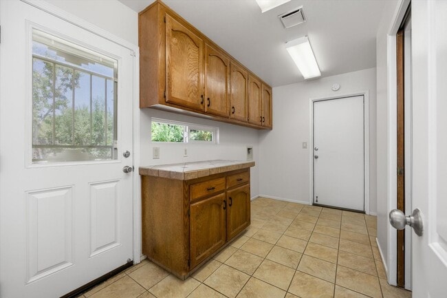 Building Photo - 2901 Loveland Way