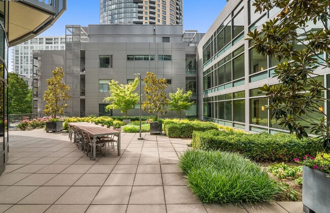 Building Photo - The "Ultimate Value" 13th Floor Luxury at The John Ross: Panoramic Views, 2 Parking Spots & Utili...