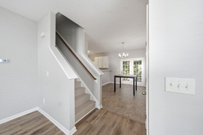 Building Photo - 3527 Londonville Ln