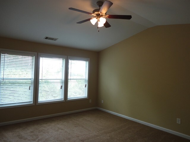Building Photo - 2992 Briaroak Dr