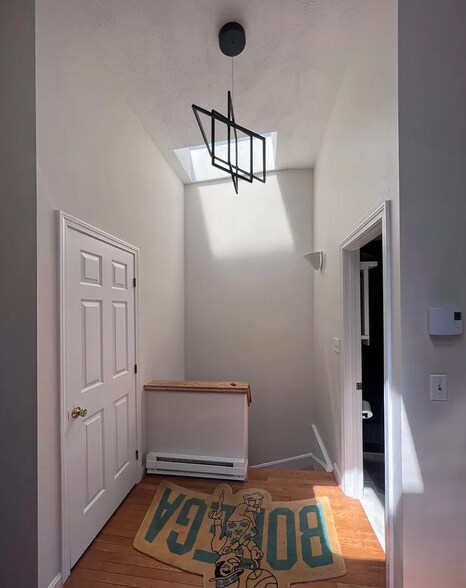 Building Photo - 608 Dorchester Ave