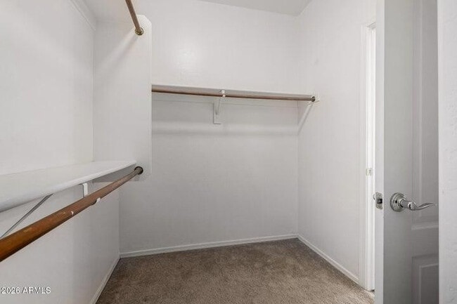 Building Photo - 2854 S Peel Dr