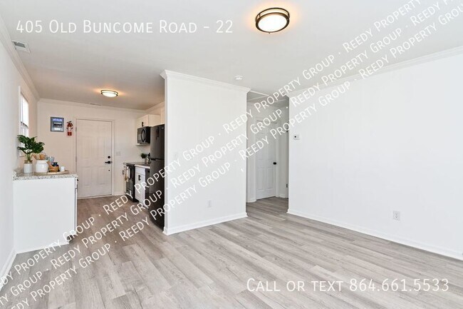Building Photo - 405 Old Buncombe Rd