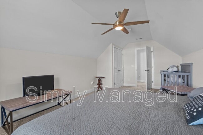 Building Photo - 124 Rocking Horse Ln