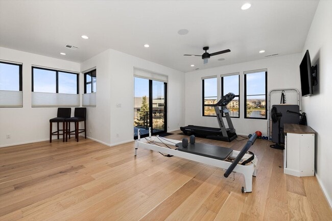 Building Photo - Waterfront End-Unit | 3 Bed | 3 Bath | 2,189 Sq. Ft. | Gated Community | Luxury Lake Living