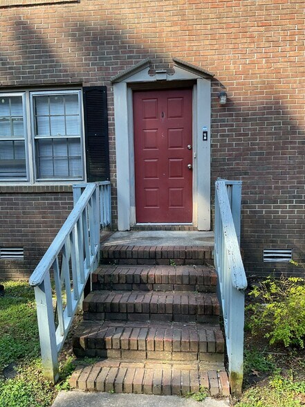 Building Photo - 132 Oakmont Dr
